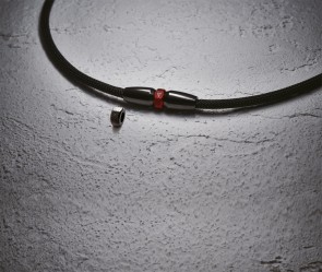 RAKUWA METAX EXTREME Knurling Halskette Schwarz/Rot 50cm
